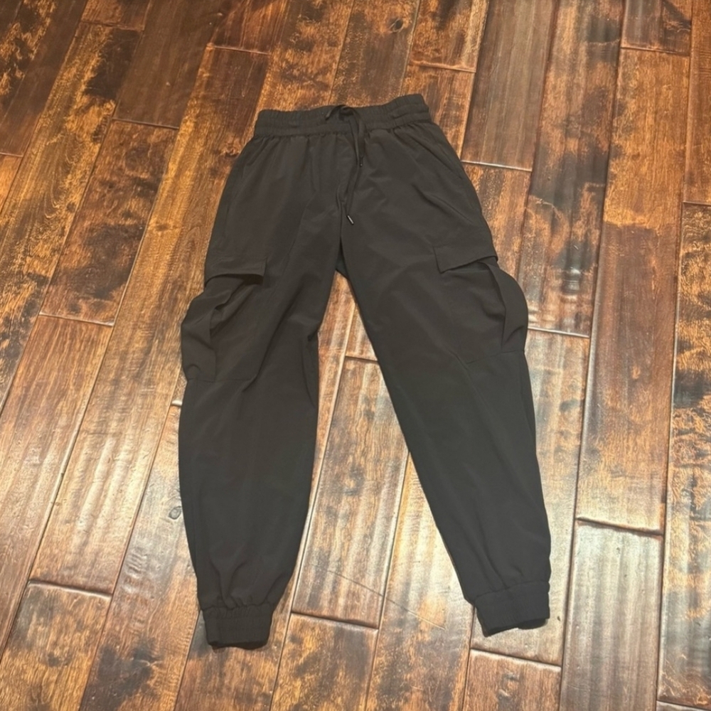 TNA Aritzia Cargo Pants